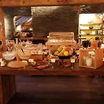 Le Savoy 4* Μεριμπέλ
