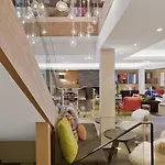 Le Savoy Hotel