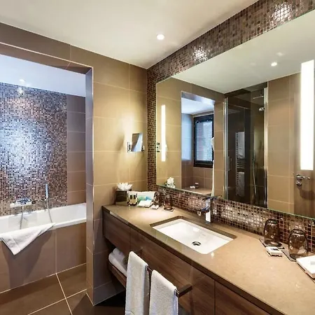 Hotel Le Savoy